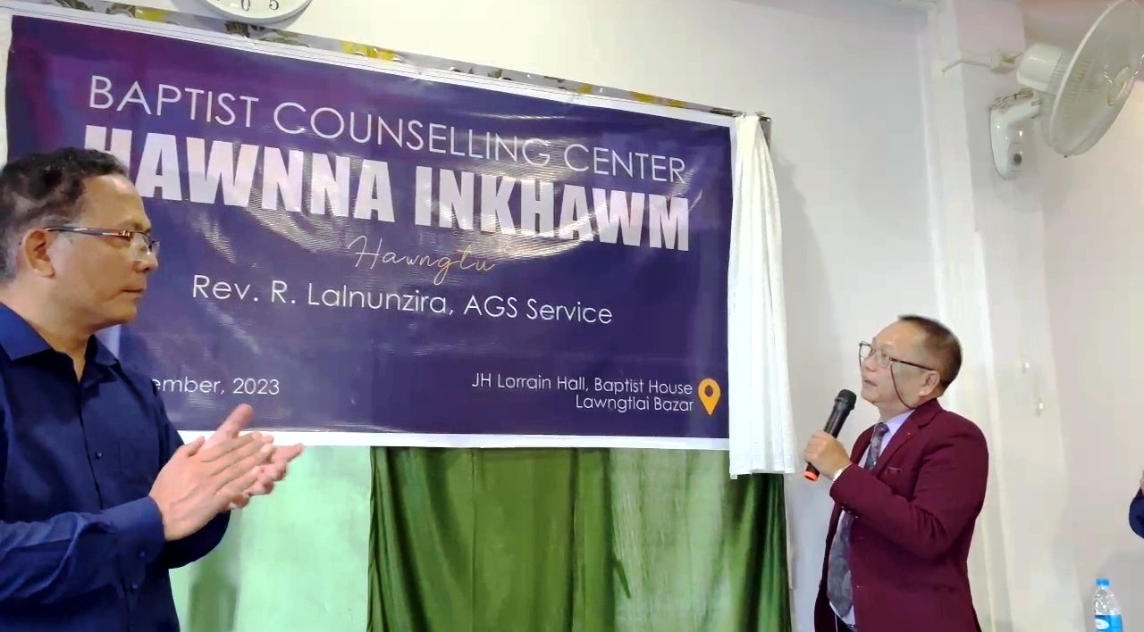 Lawngtlai-ah Baptist Counseling Centre hawn a ni.