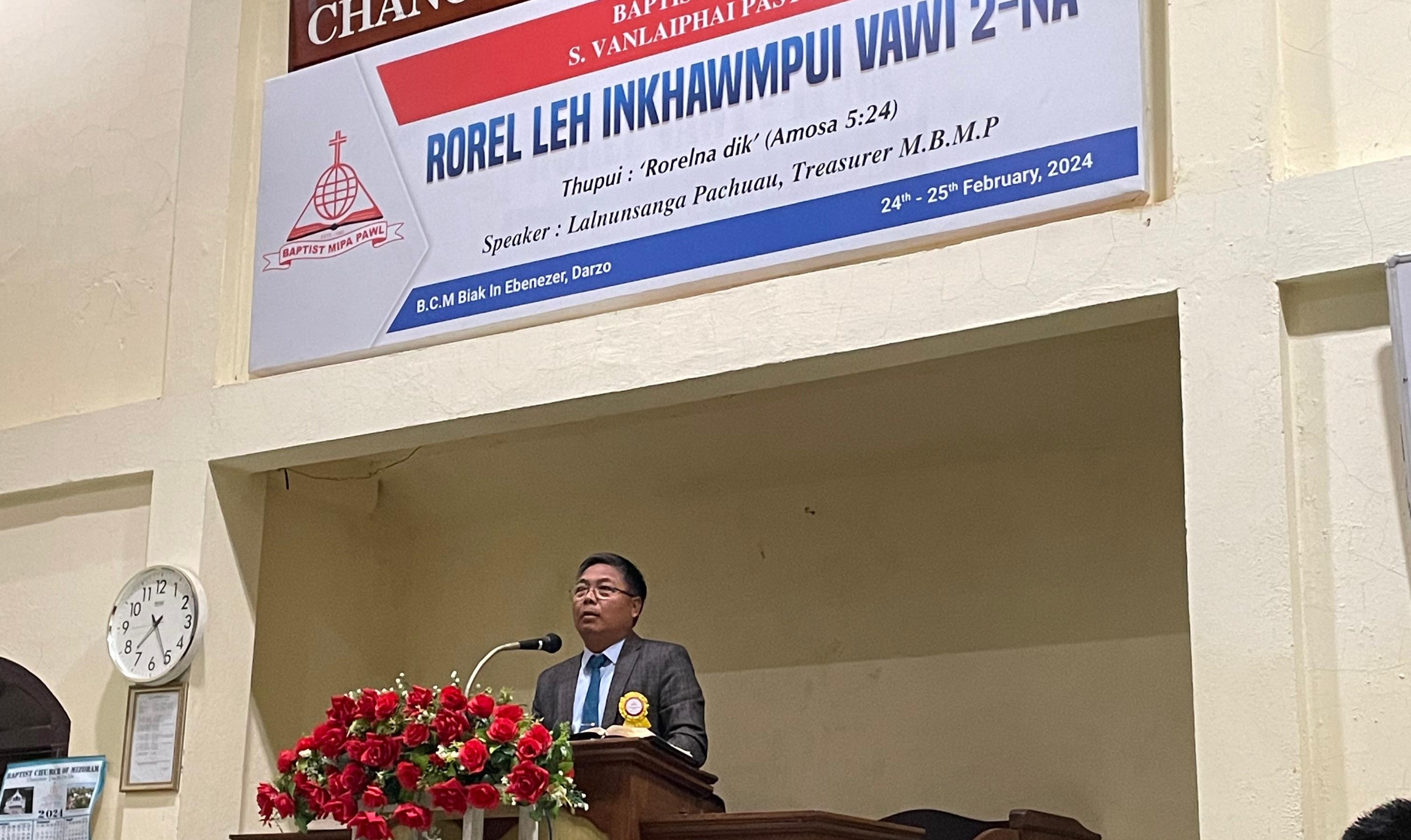 BMP S. Vanlaiphai Pastor Bial Inkhawmpui neih a ni.