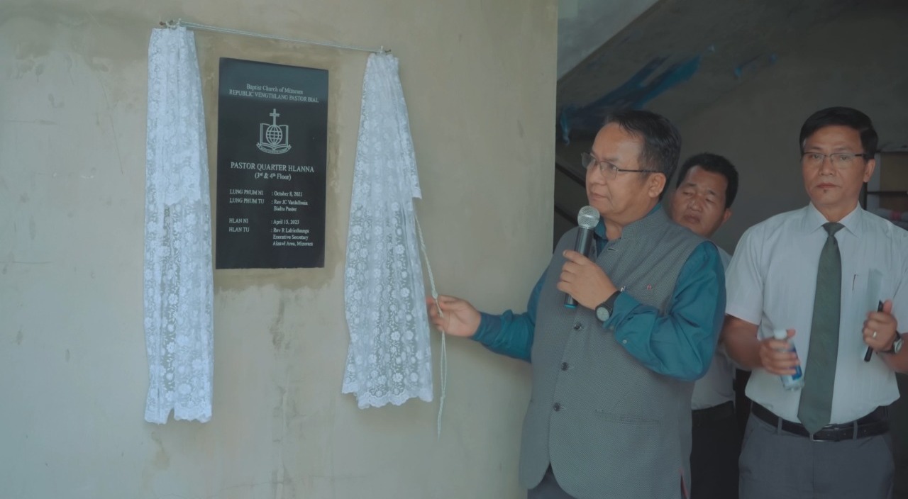 Republic Vengthlang Bial Pastor Quarters hawnna leh pathian hnena hlanna neih a ni.